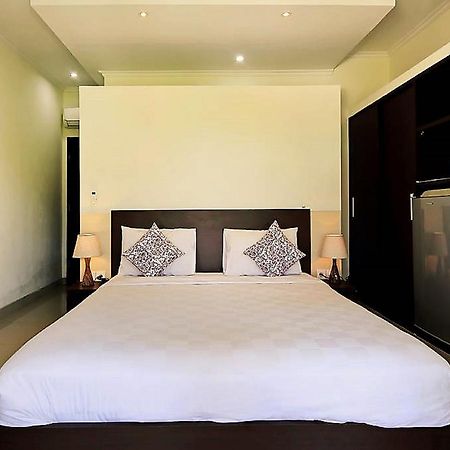 Indah Homestay เซมินยัค ภายนอก รูปภาพ