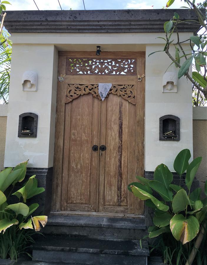 Indah Homestay เซมินยัค ภายนอก รูปภาพ